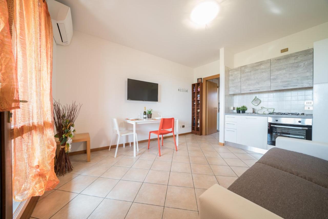 Gardappartamenti Cascinale Pool Десенцано дел Гарда Екстериор снимка